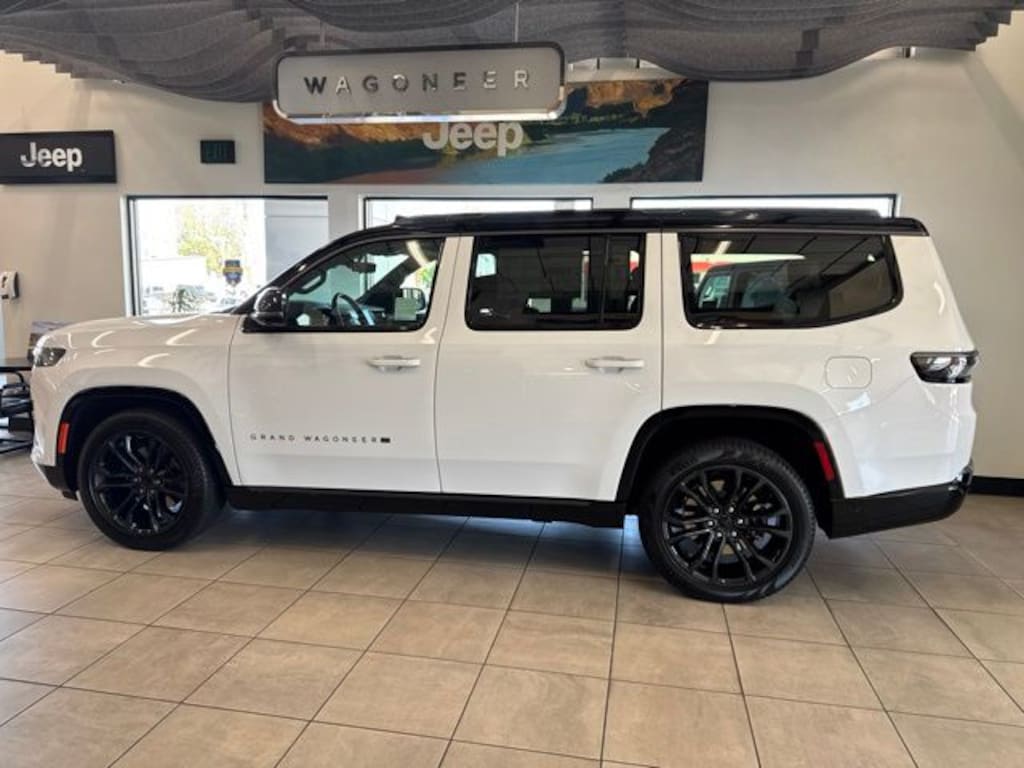 New 2026 Jeep Grand Wagoneer SUMMIT RESERVE 4X4 Sport Utility