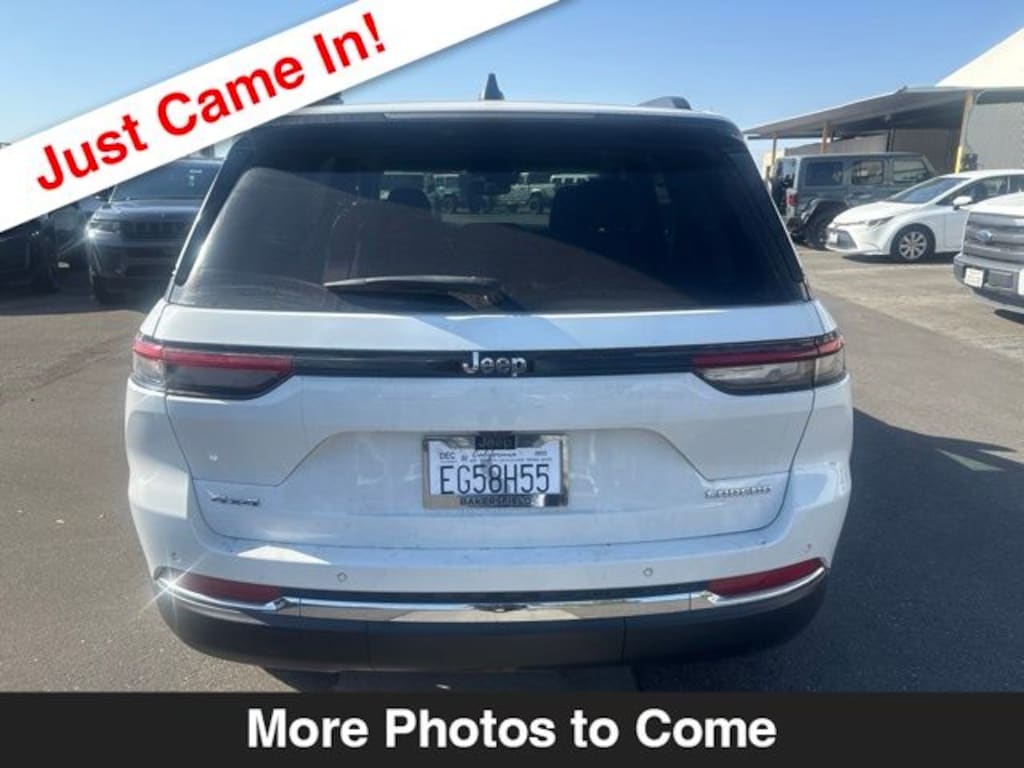 Used 2023 Jeep Grand Cherokee Laredo SUV