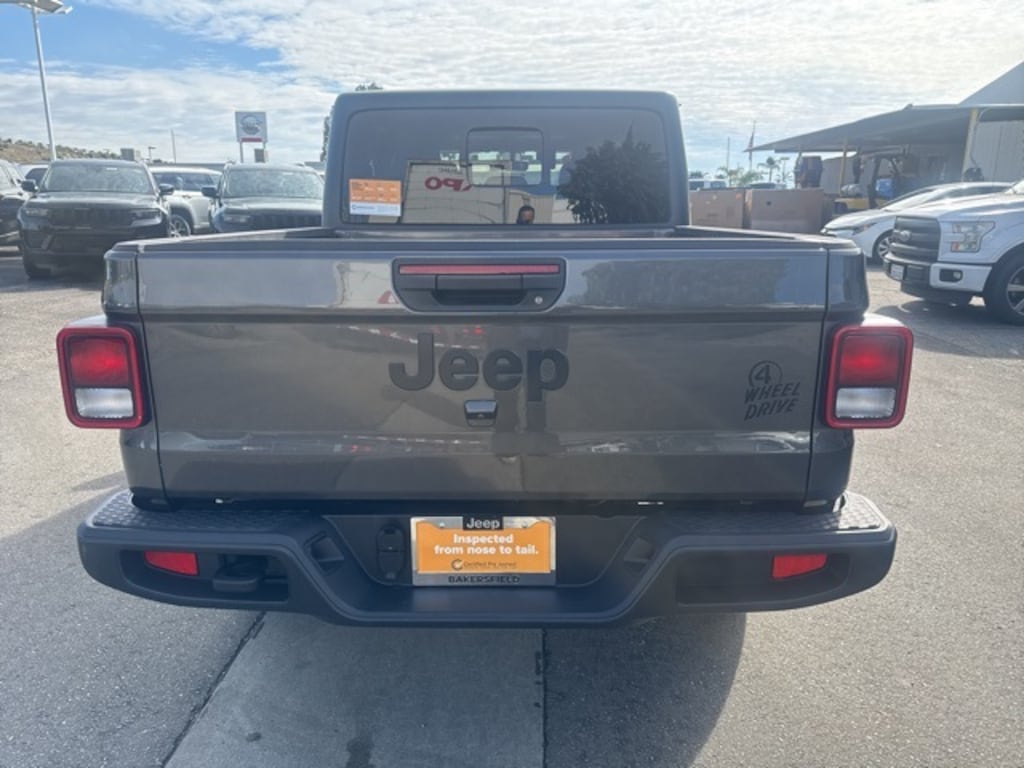 Certified 2022 Jeep Gladiator Sport Truck Crew Cab