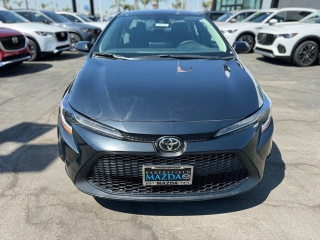 Used 2022 Toyota Corolla LE with VIN 5YFEPMAE7NP288048 for sale in Bakersfield, CA