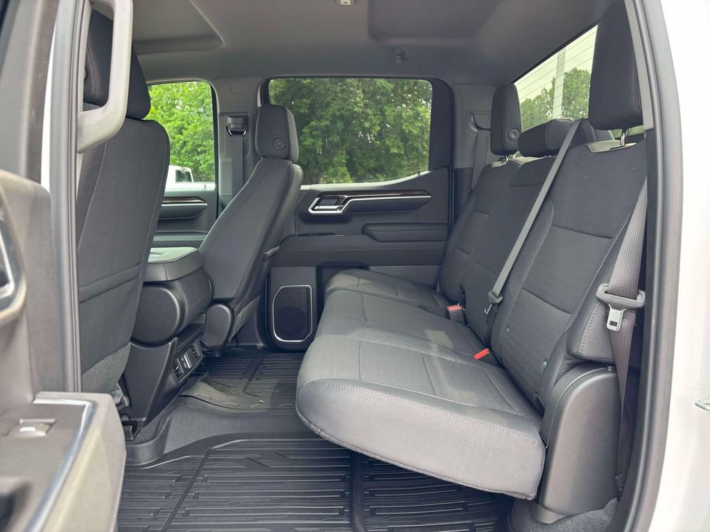 2026 GMC Sierra 1500 SLE - Photo 18