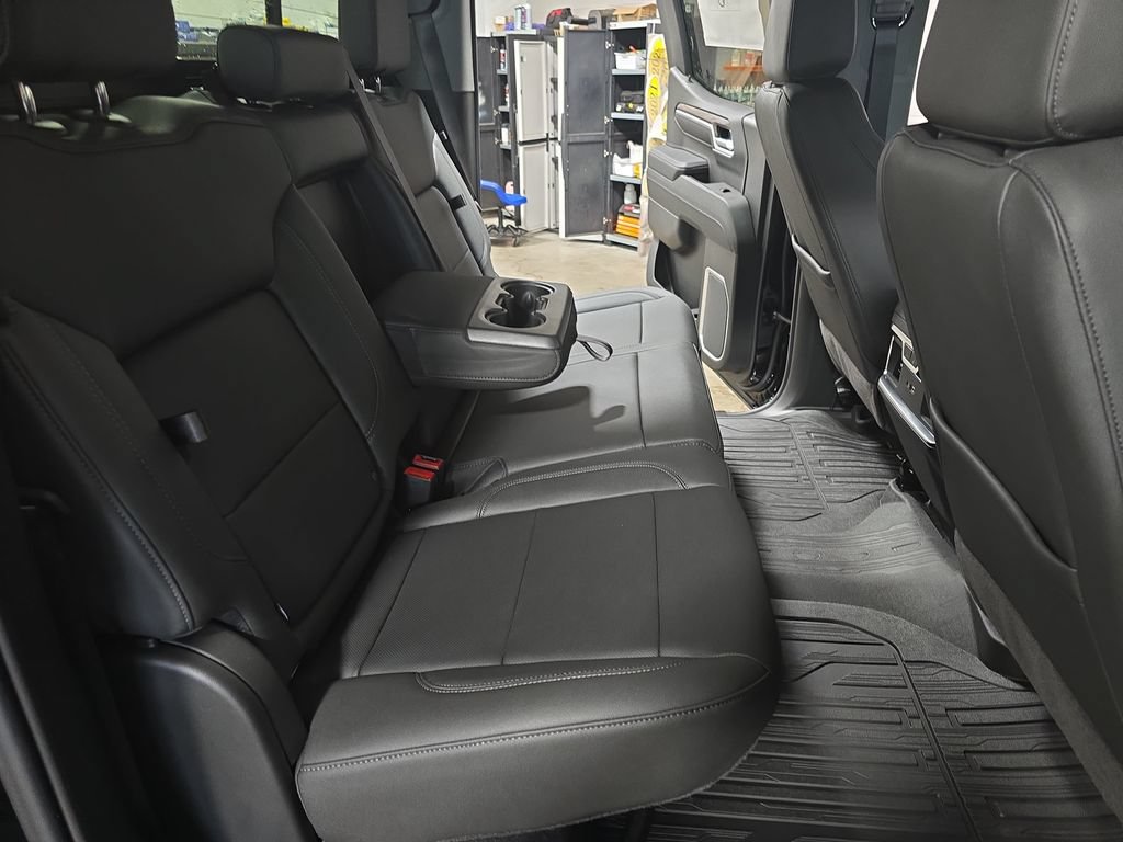 2026 GMC Sierra 1500 SLT - Photo 11