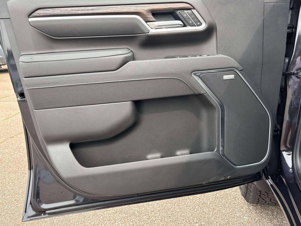 2026 GMC Sierra 2500HD SLT - Photo 7