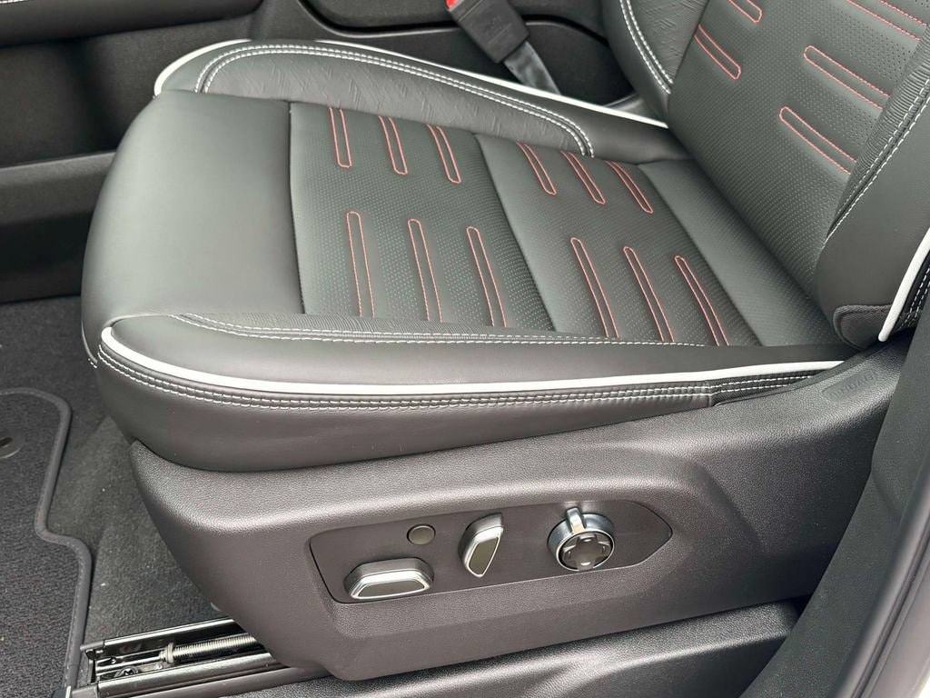 New 2026 GMC Yukon XL AT4 Ultimate SUV