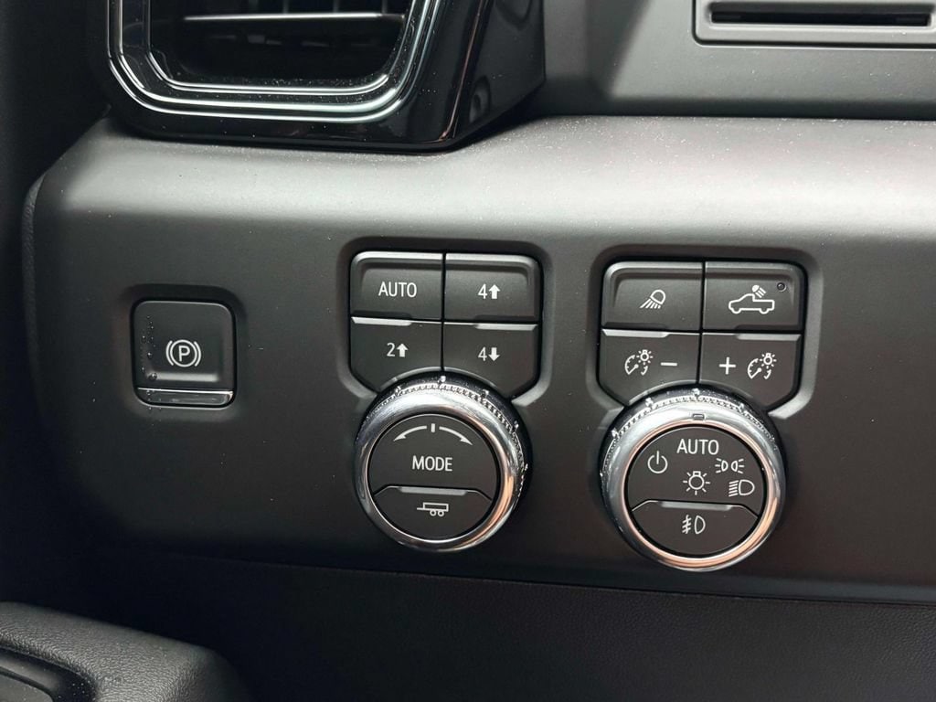 2026 GMC Sierra 1500 AT4 - Photo 11
