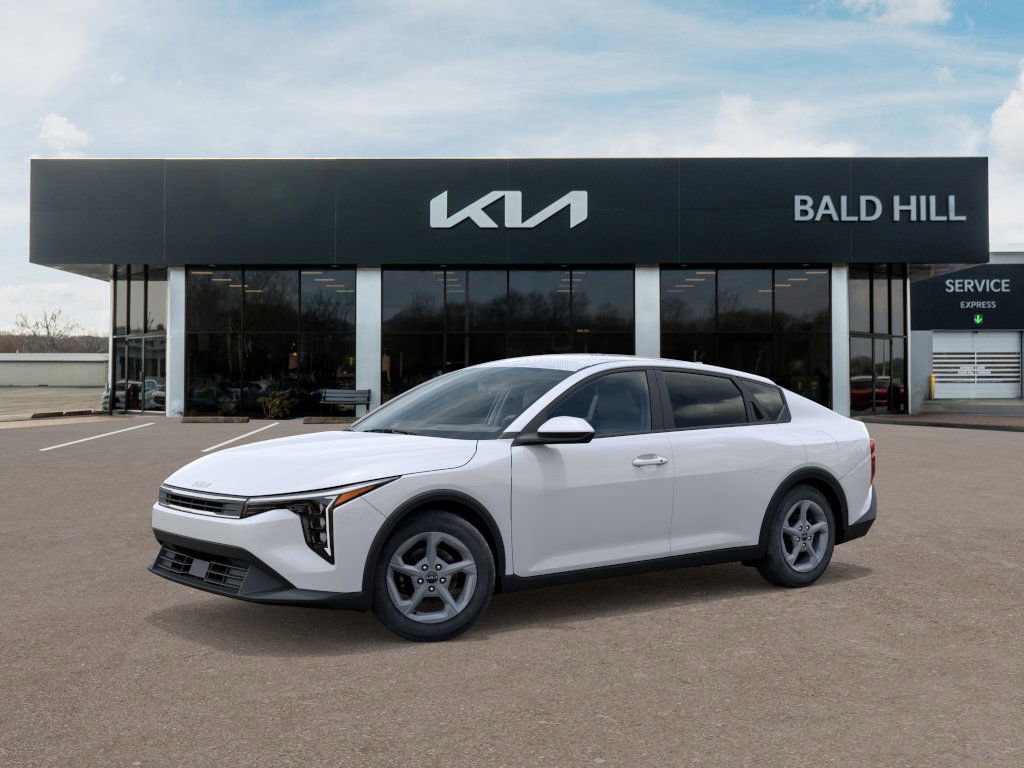 2025 Kia K4 LXS photo 2