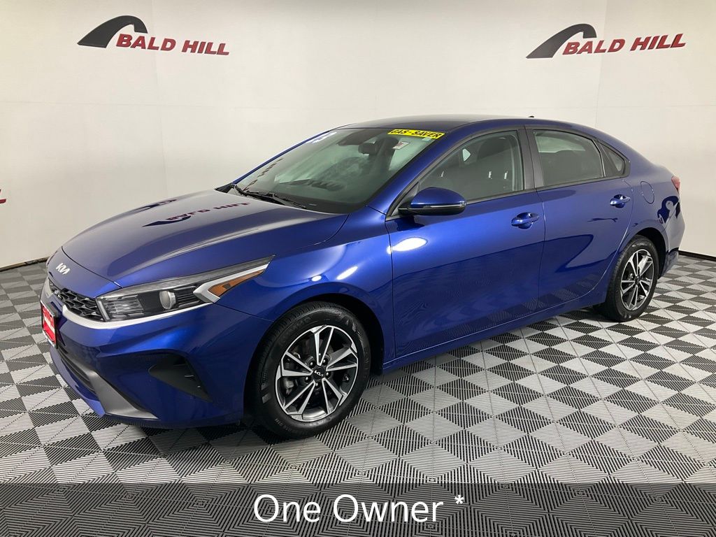 2023 Kia Forte LXS photo 3