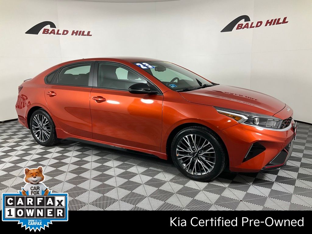 2023 Kia Forte GT-Line's photo