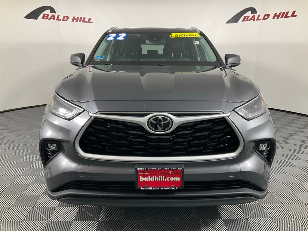 Used 2022 Toyota Highlander XLE with VIN 5TDGZRBH7NS210787 for sale in Warwick, RI