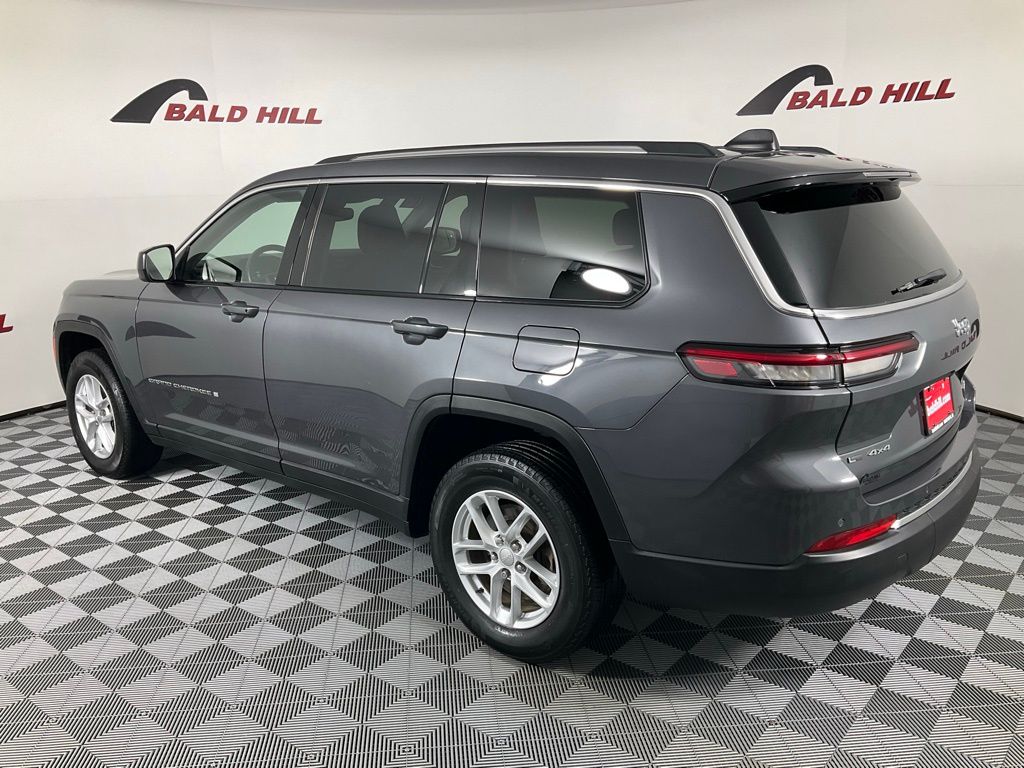 2023 Jeep Grand Cherokee Laredo photo 4