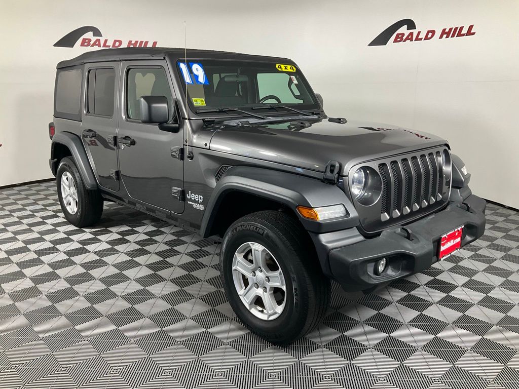 2019 Jeep Wrangler Sport S's photo