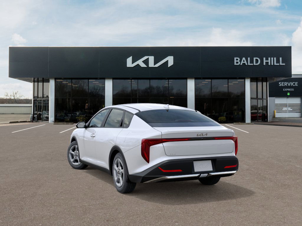 2025 Kia K4 LXS photo 3
