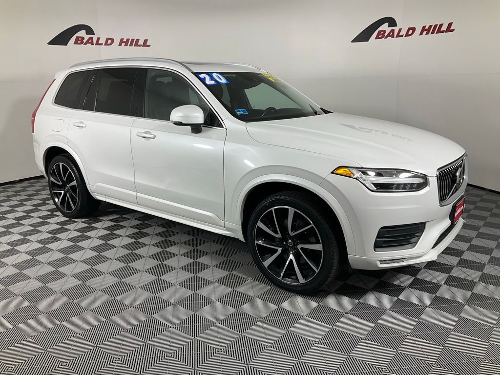 2020 Volvo XC90 Momentum