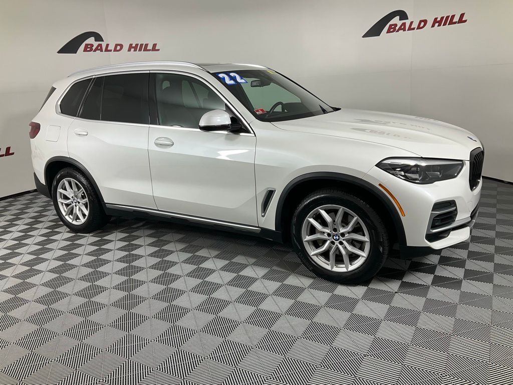2022 BMW X5 40i's photo