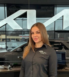 Staff member Erika Marfeo from ID_e5f524918692
