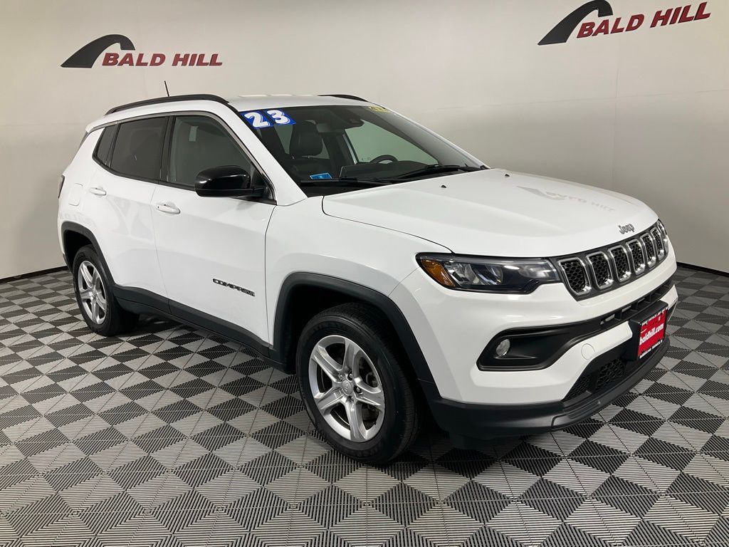 2023 Jeep Compass Latitude 4X4's photo