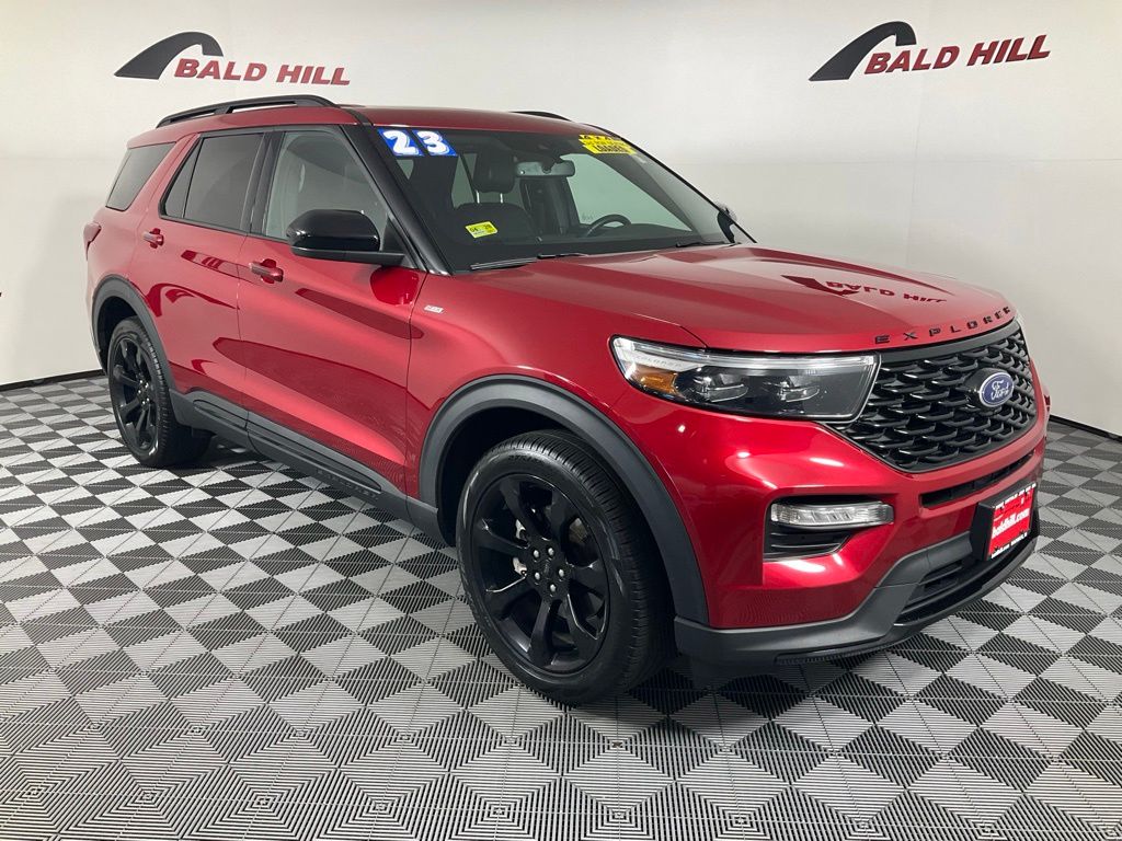 2023 Ford Explorer ST-Line