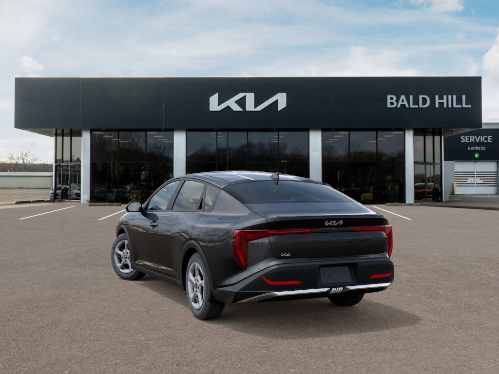 2025 Kia K4 LXS photo 2