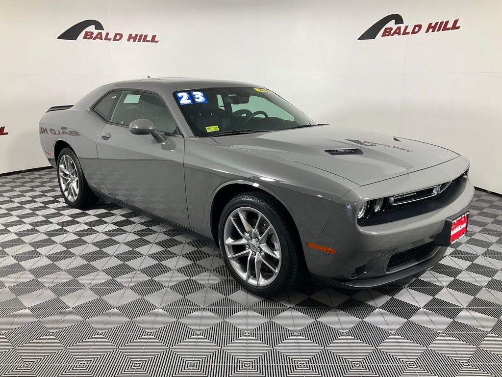 2023 Dodge Challenger SXT Auto AWD's photo