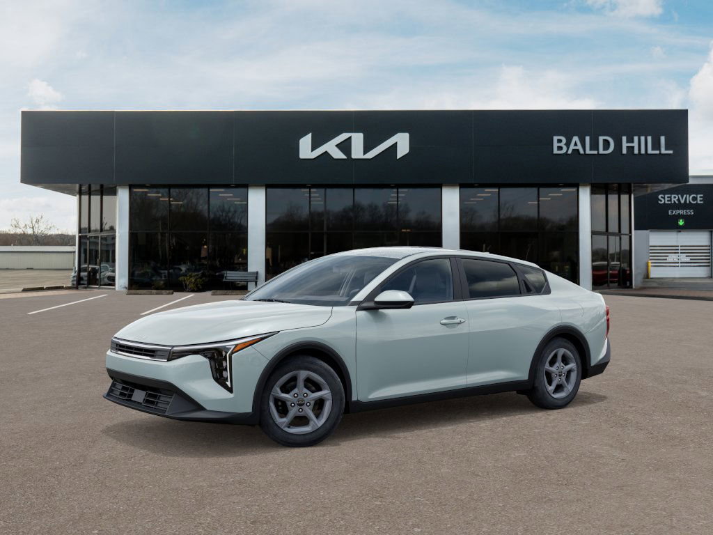 2025 Kia K4 LXS photo 2
