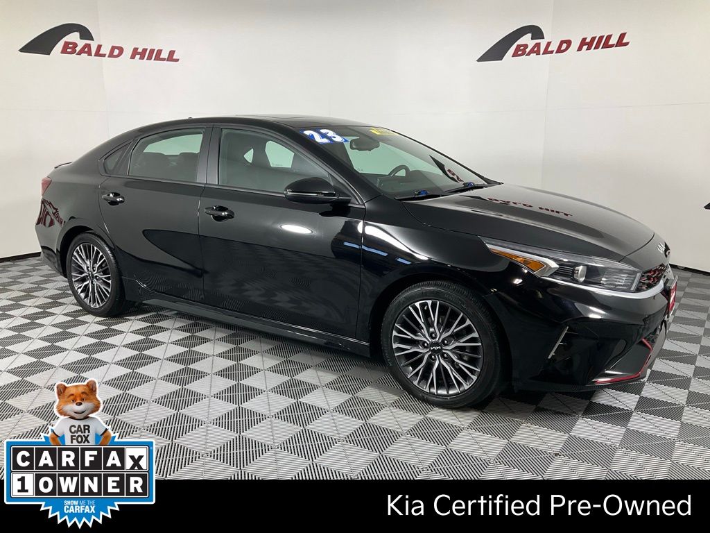 2023 Kia Forte GT-Line's photo