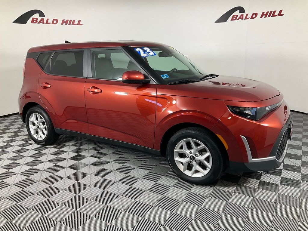 Used 2023 Kia Soul LX Hatchback
