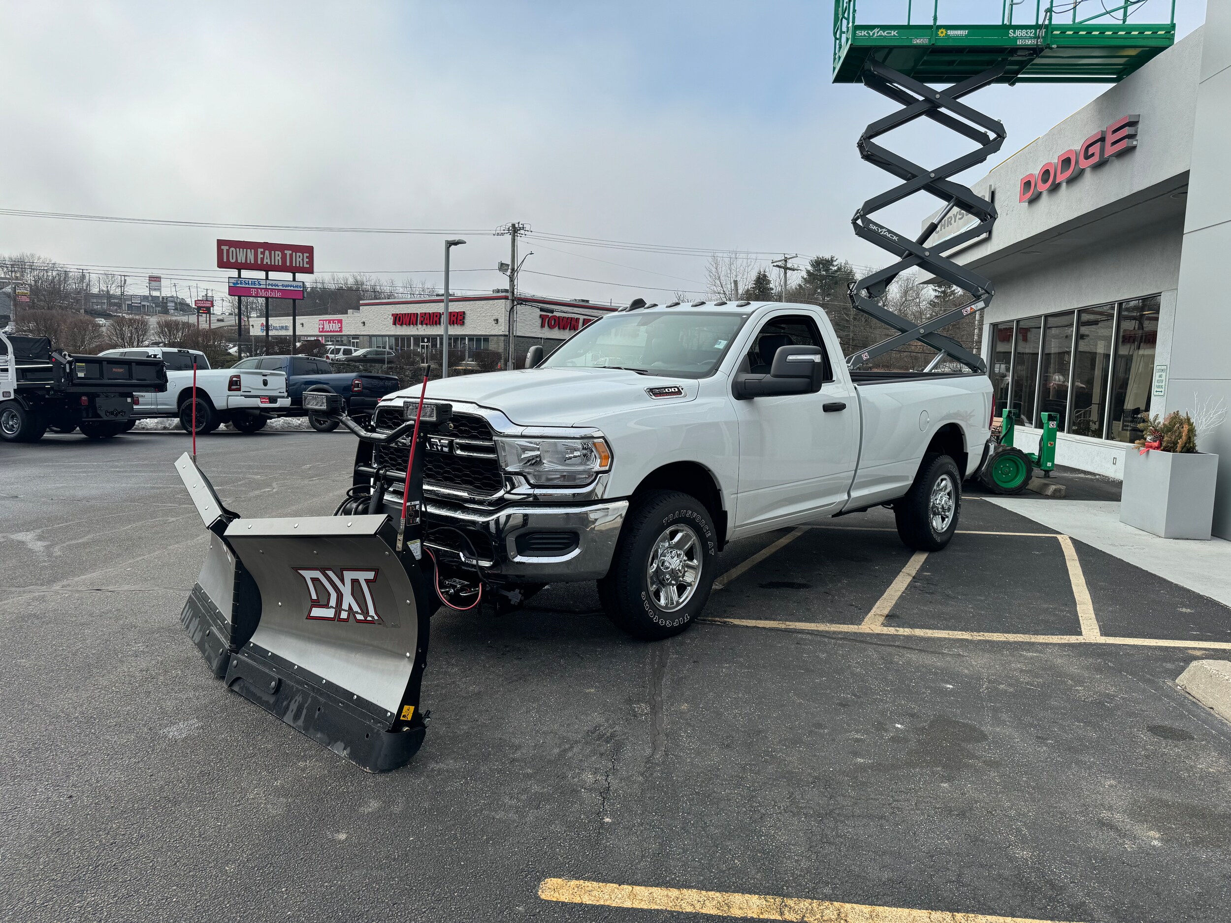 2024 Ram 2500 Tradesman photo 3