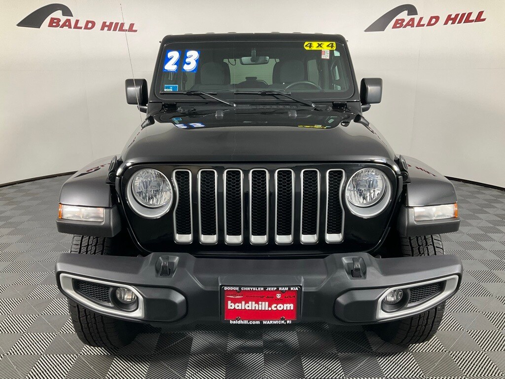 2023 Jeep Wrangler Sahara photo 2
