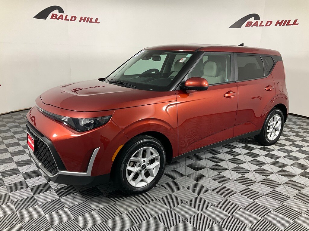 2023 Kia Soul LX S photo 3