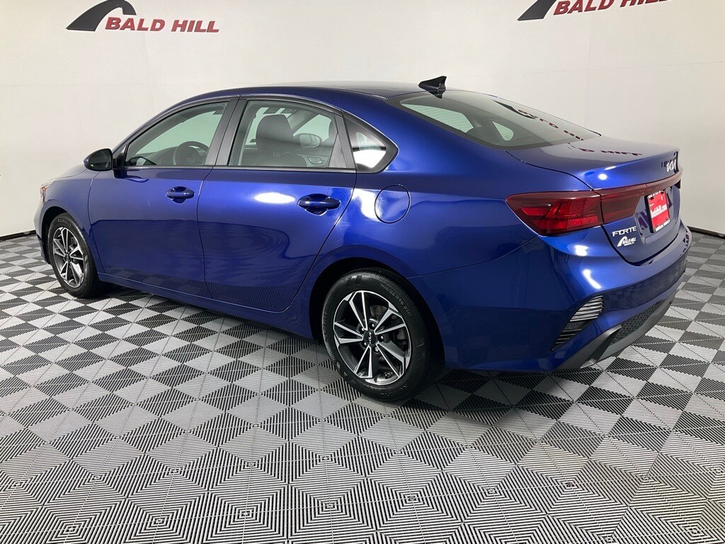 2023 Kia Forte LXS photo 4