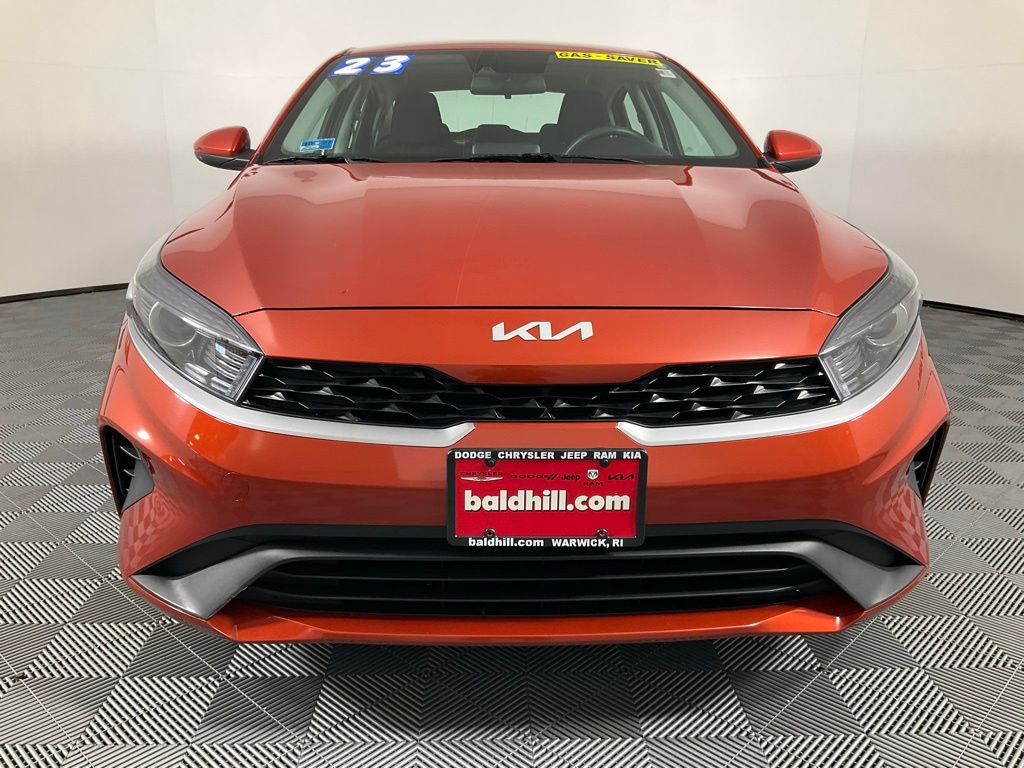 2023 Kia Forte LXS photo 2