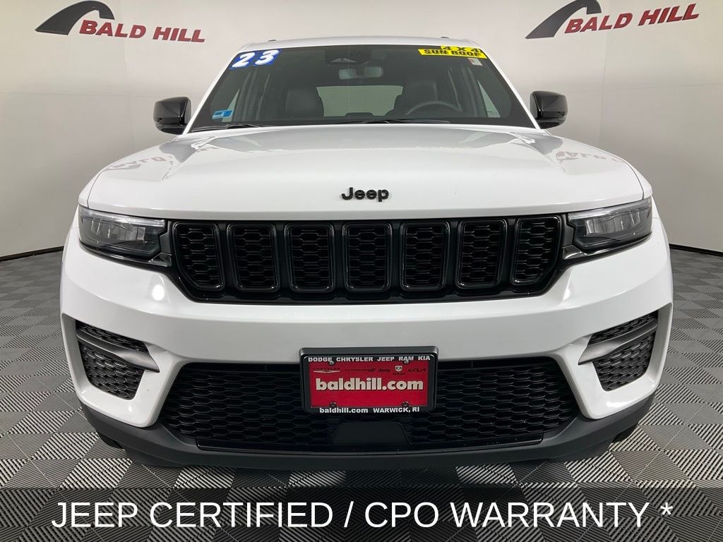 Used 2023 Jeep Grand Cherokee Laredo SUV