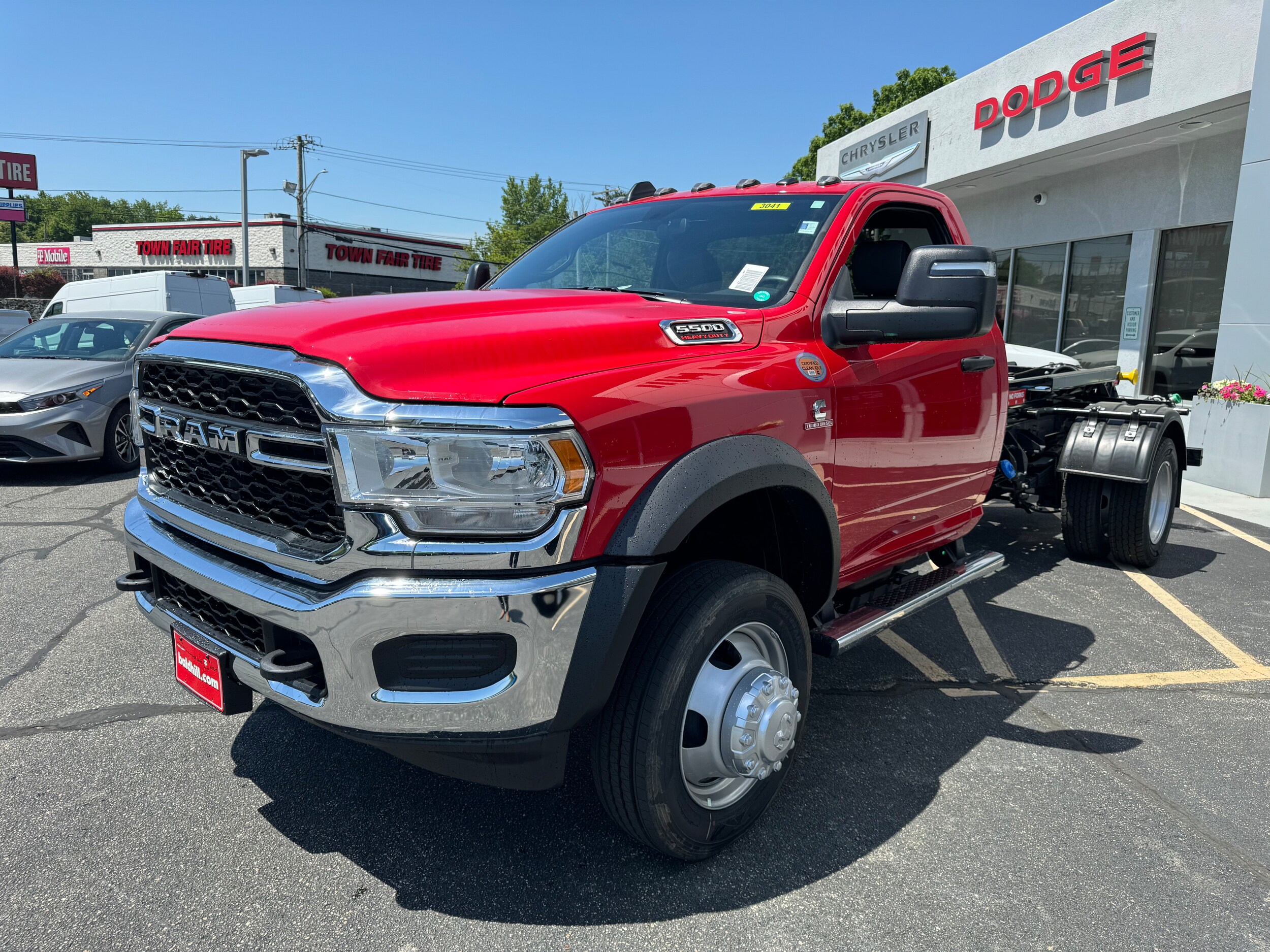 2024 Ram 5500 Tradesman photo 3
