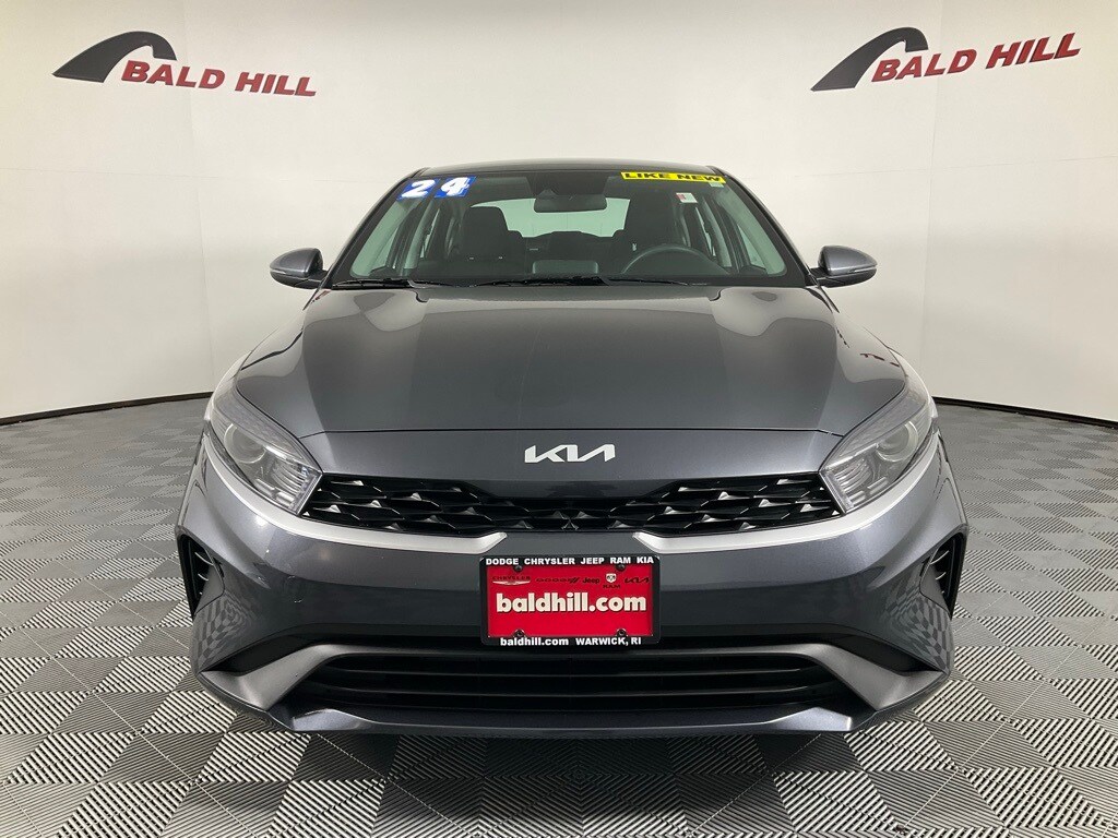 2024 Kia Forte LXS photo 2