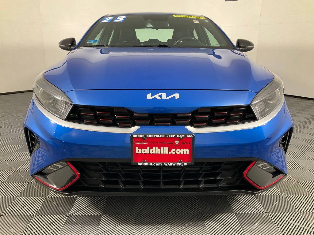 2023 Kia Forte GT-Line photo 2