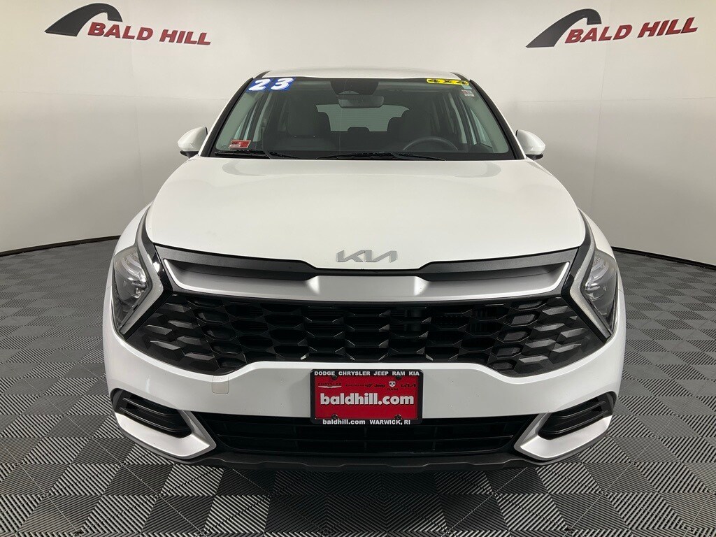 2023 Kia Sportage LX photo 2