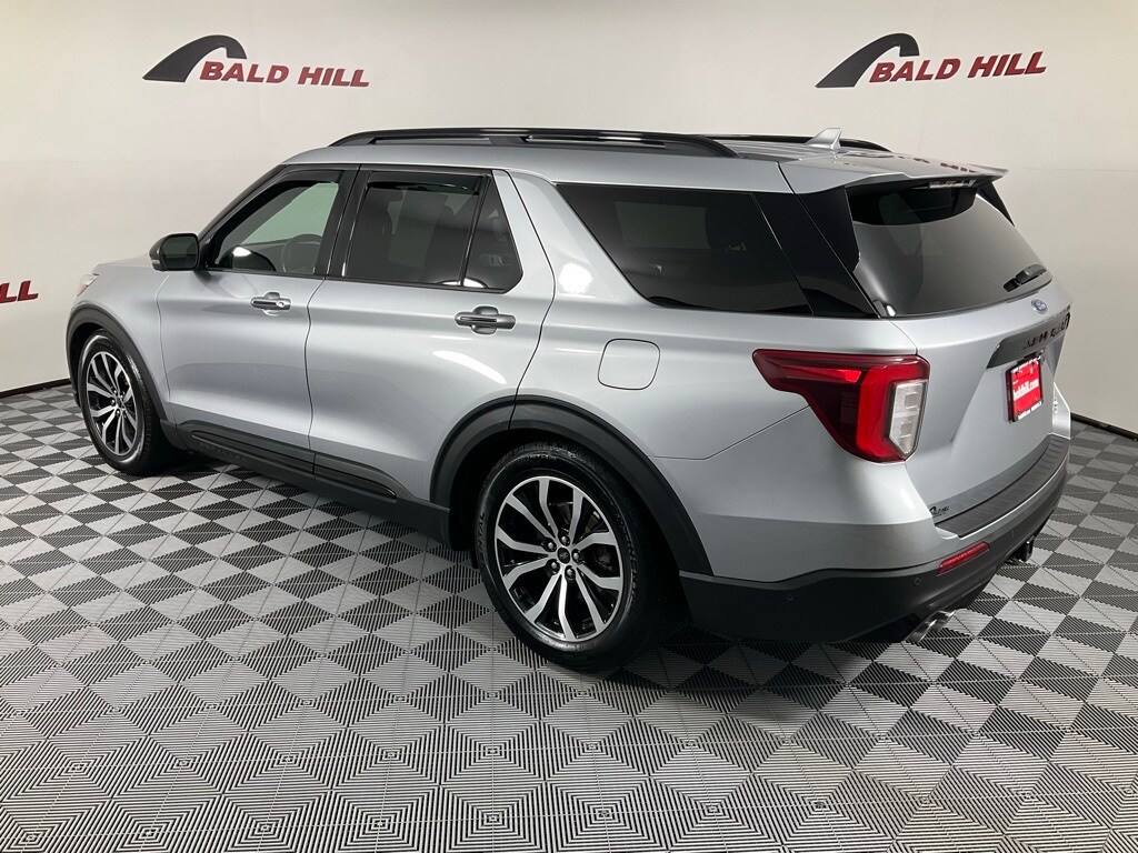 2020 Ford Explorer ST photo 4