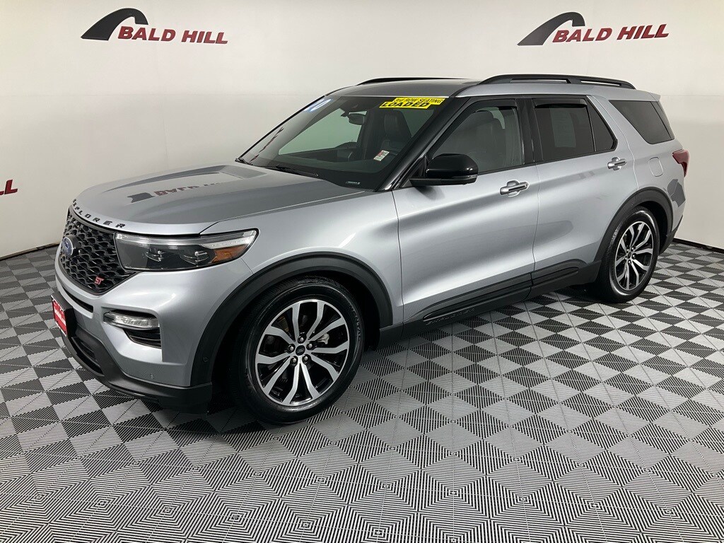 2020 Ford Explorer ST photo 3