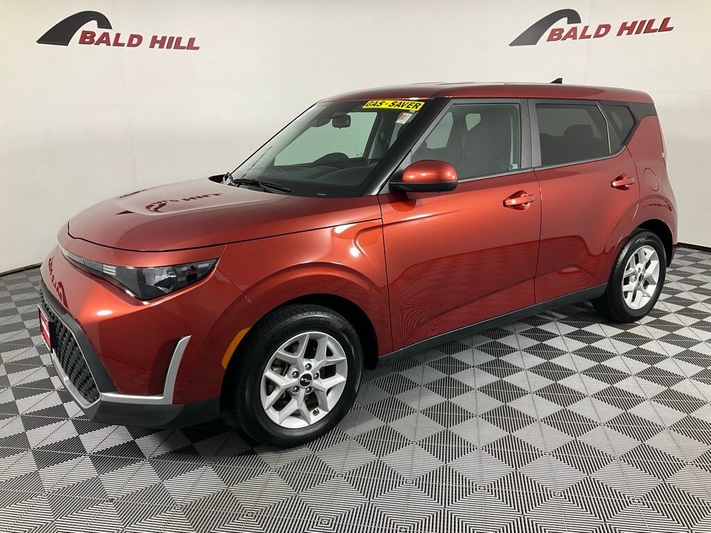 Used 2023 Kia Soul LX Hatchback