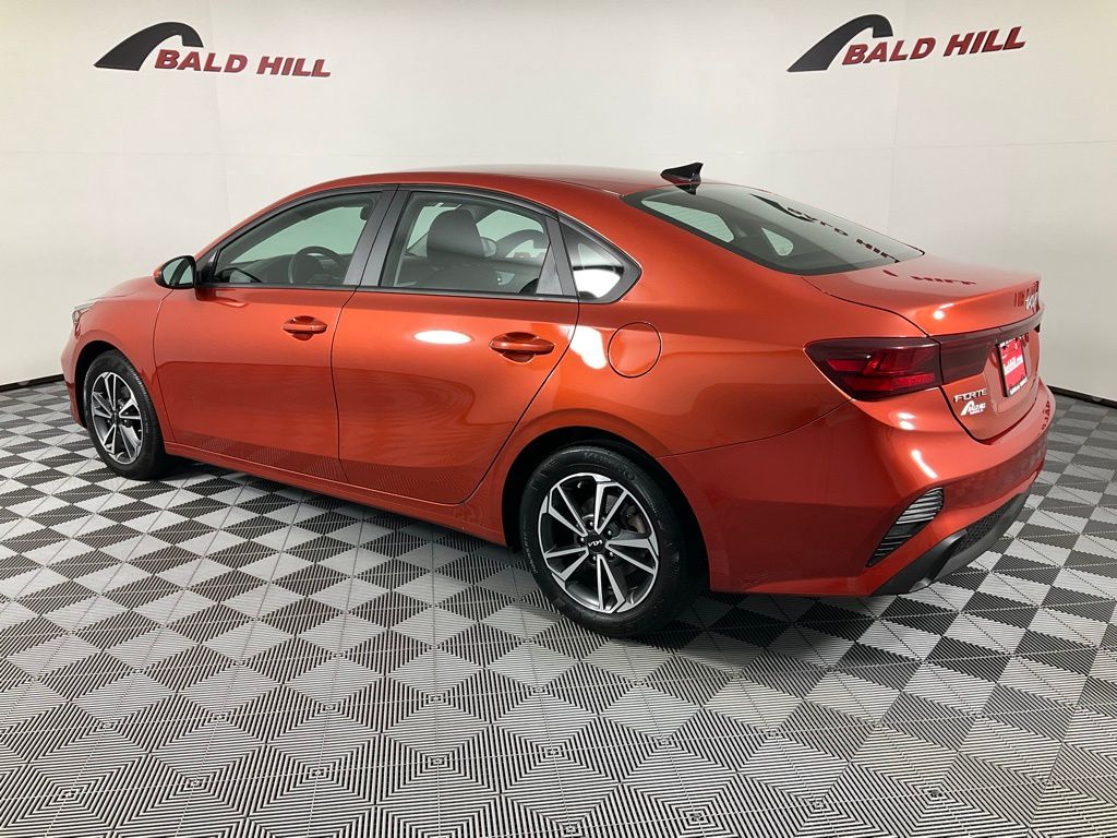 2023 Kia Forte LXS photo 4