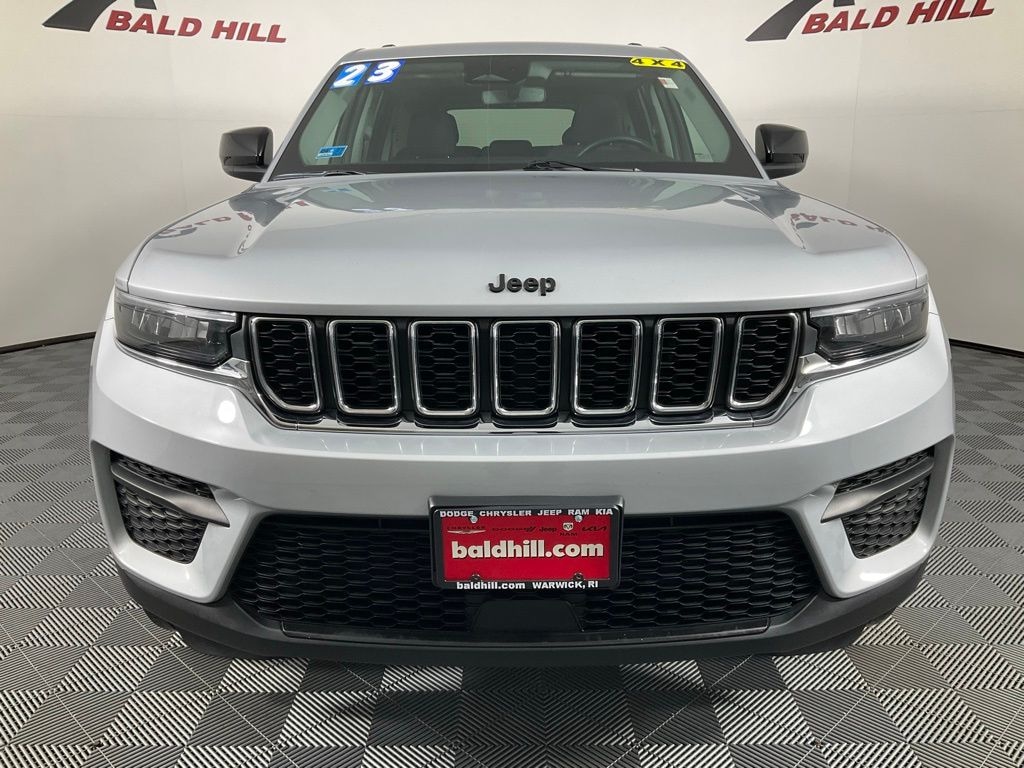 Used 2023 Jeep Grand Cherokee Laredo SUV