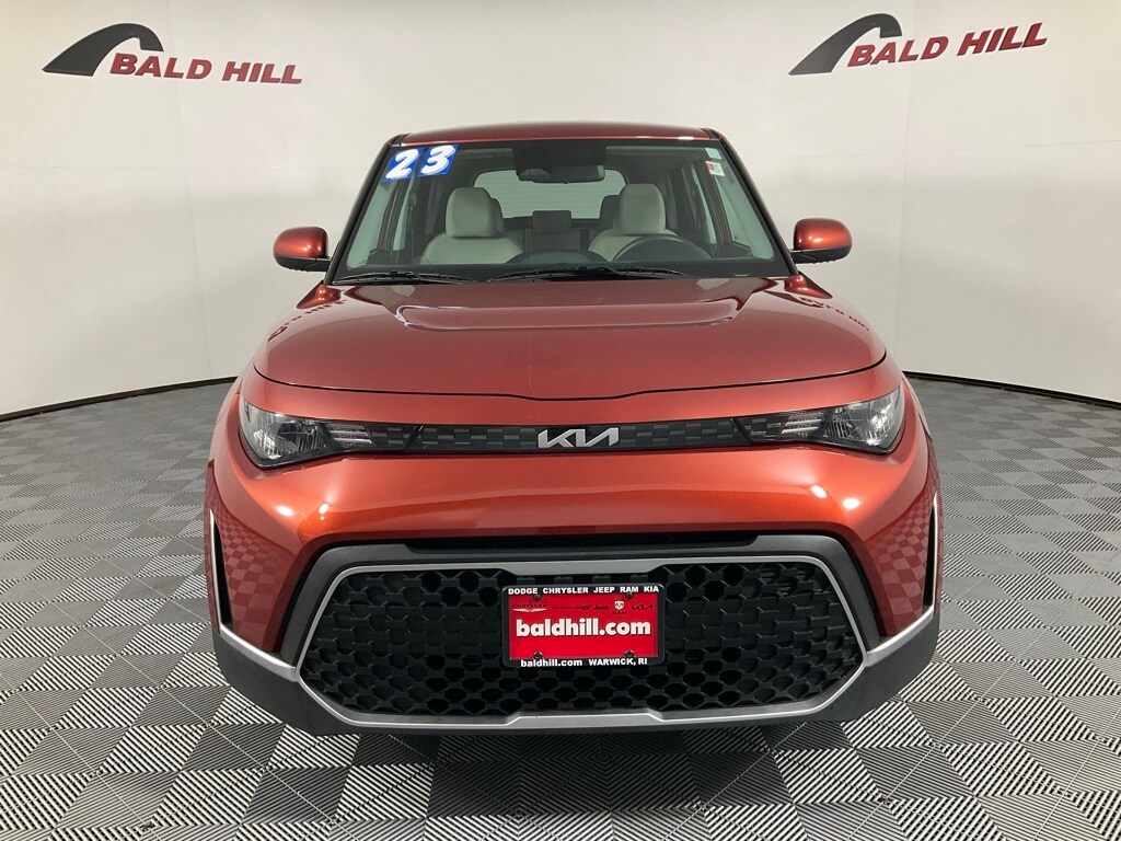 2023 Kia Soul LX S photo 2