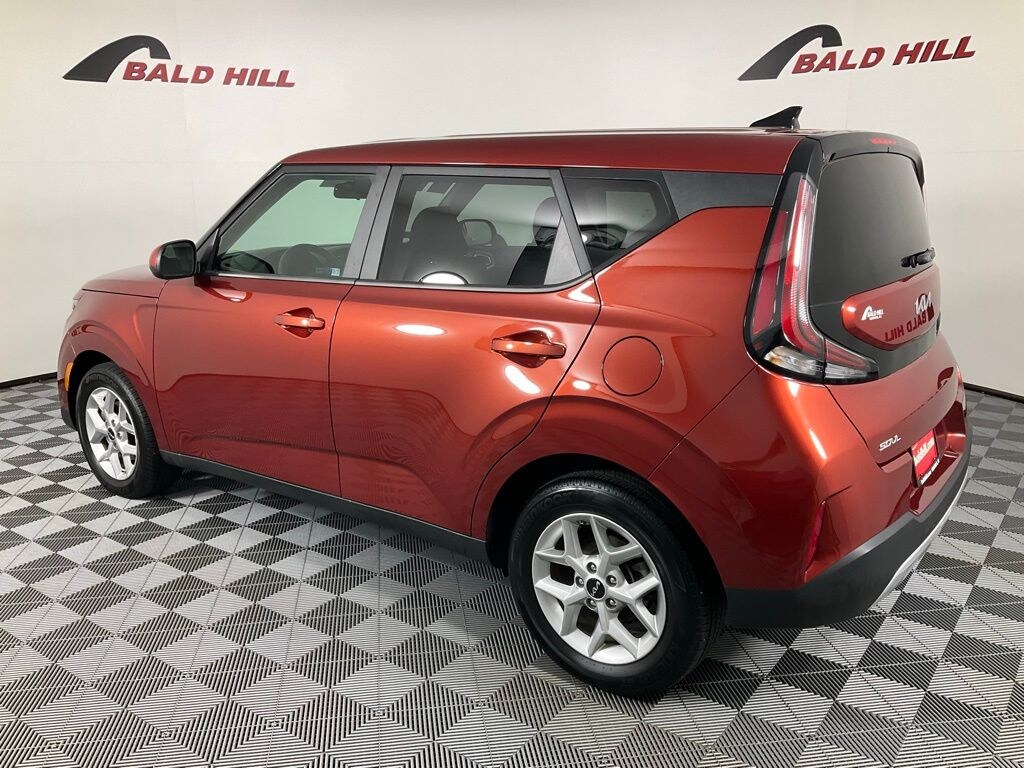 Used 2023 Kia Soul LX Hatchback