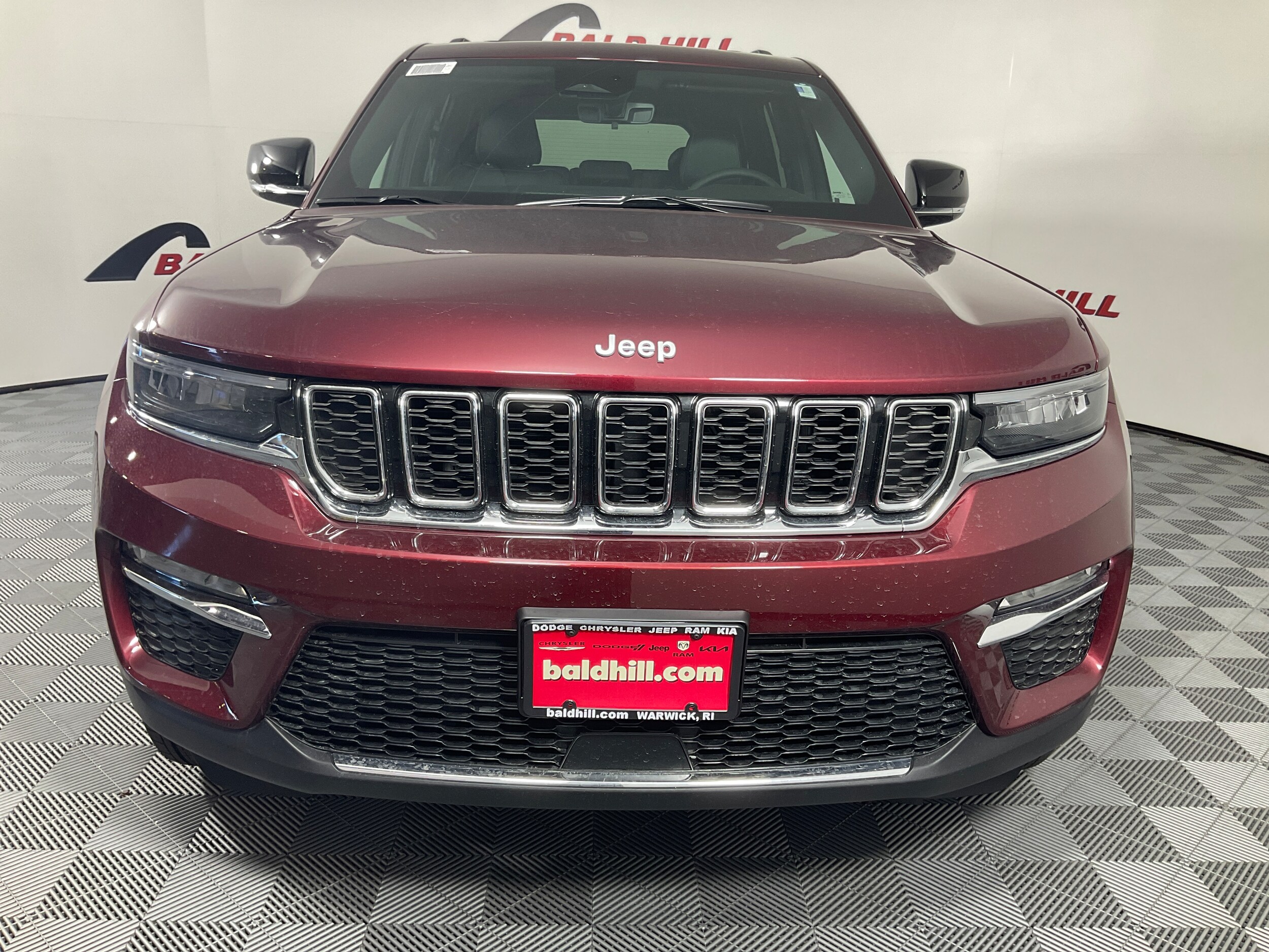 2025 Jeep Grand Cherokee Limited photo 2