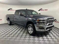 2026 Ram 3500 TRADESMAN CREW CAB 4X4 8' BOX Pickup