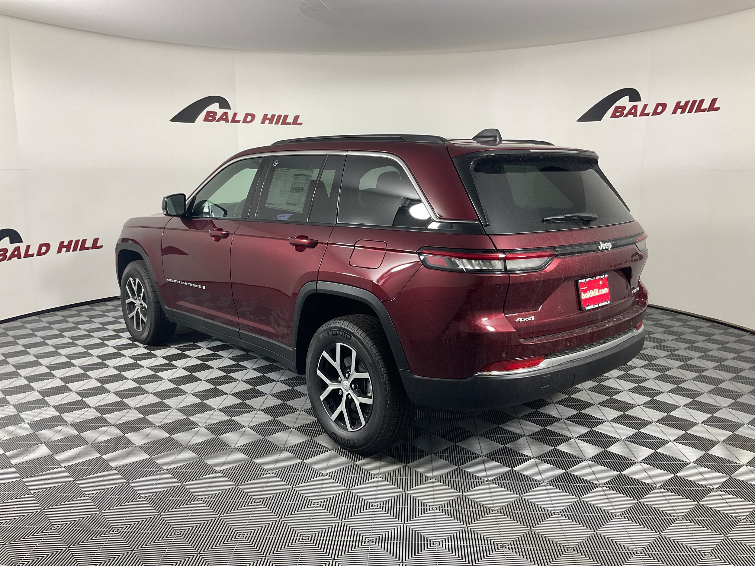 2025 Jeep Grand Cherokee Limited photo 4