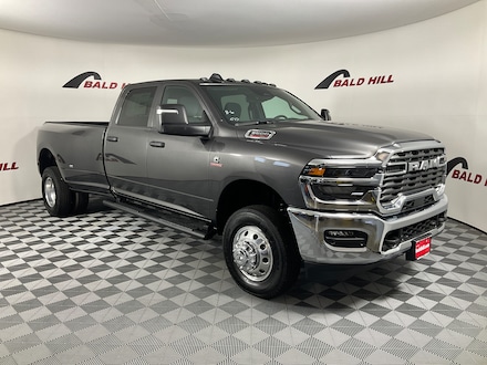 2025 Ram 3500 TRADESMAN CREW CAB 4X4 8' BOX Pickup