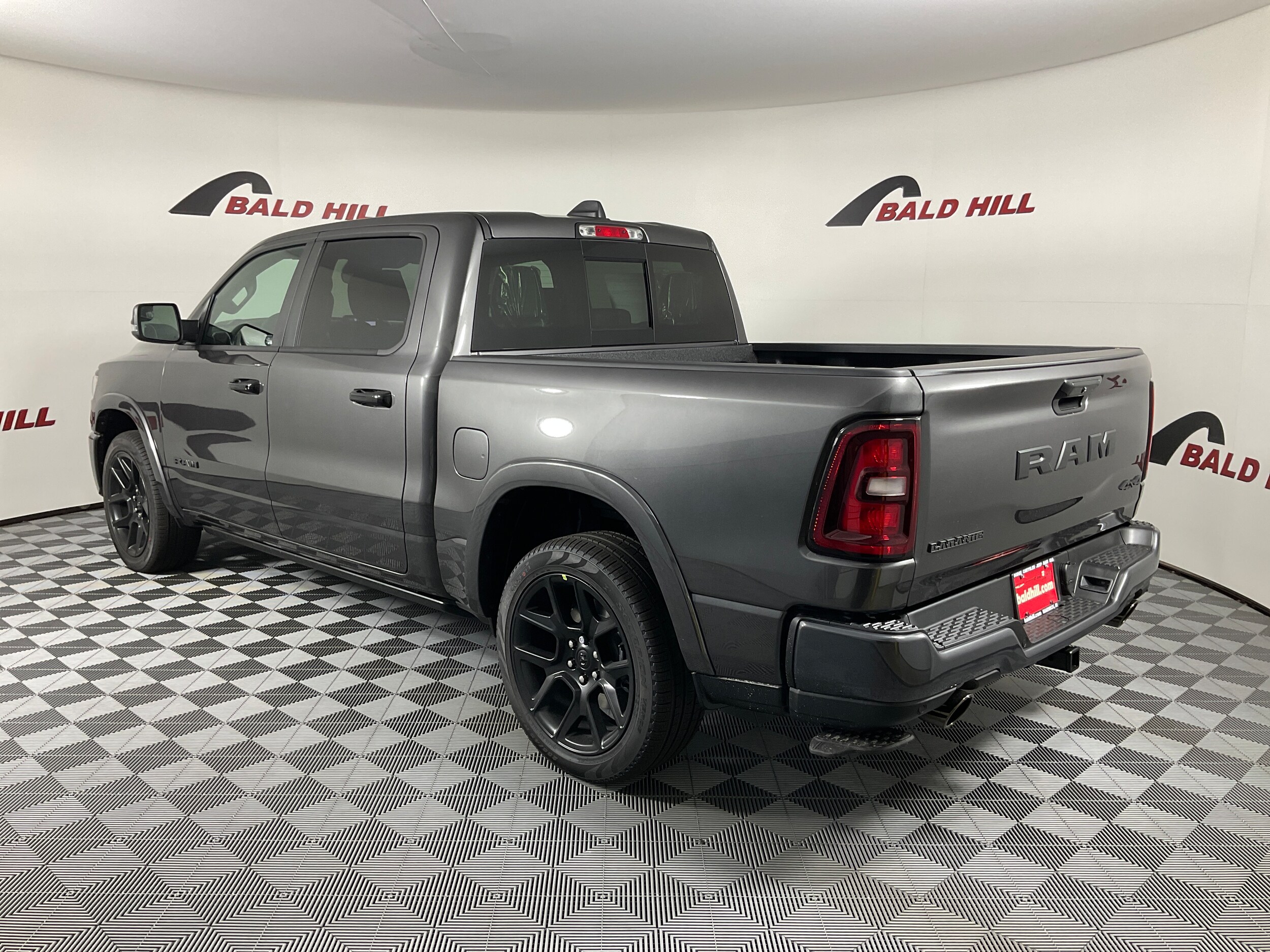 2026 Ram 1500 Laramie photo 4