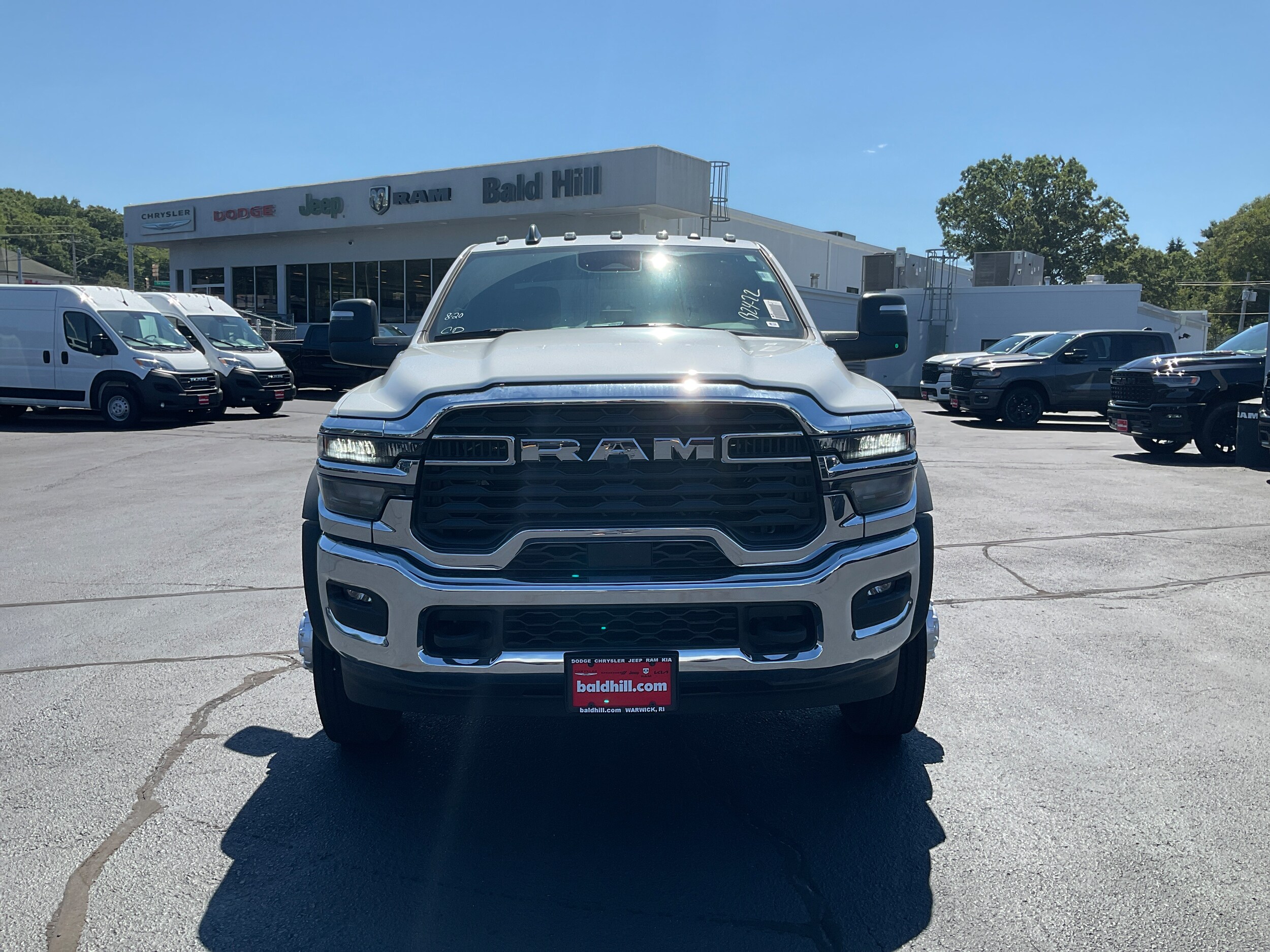 2025 Ram 5500 Tradesman photo 2