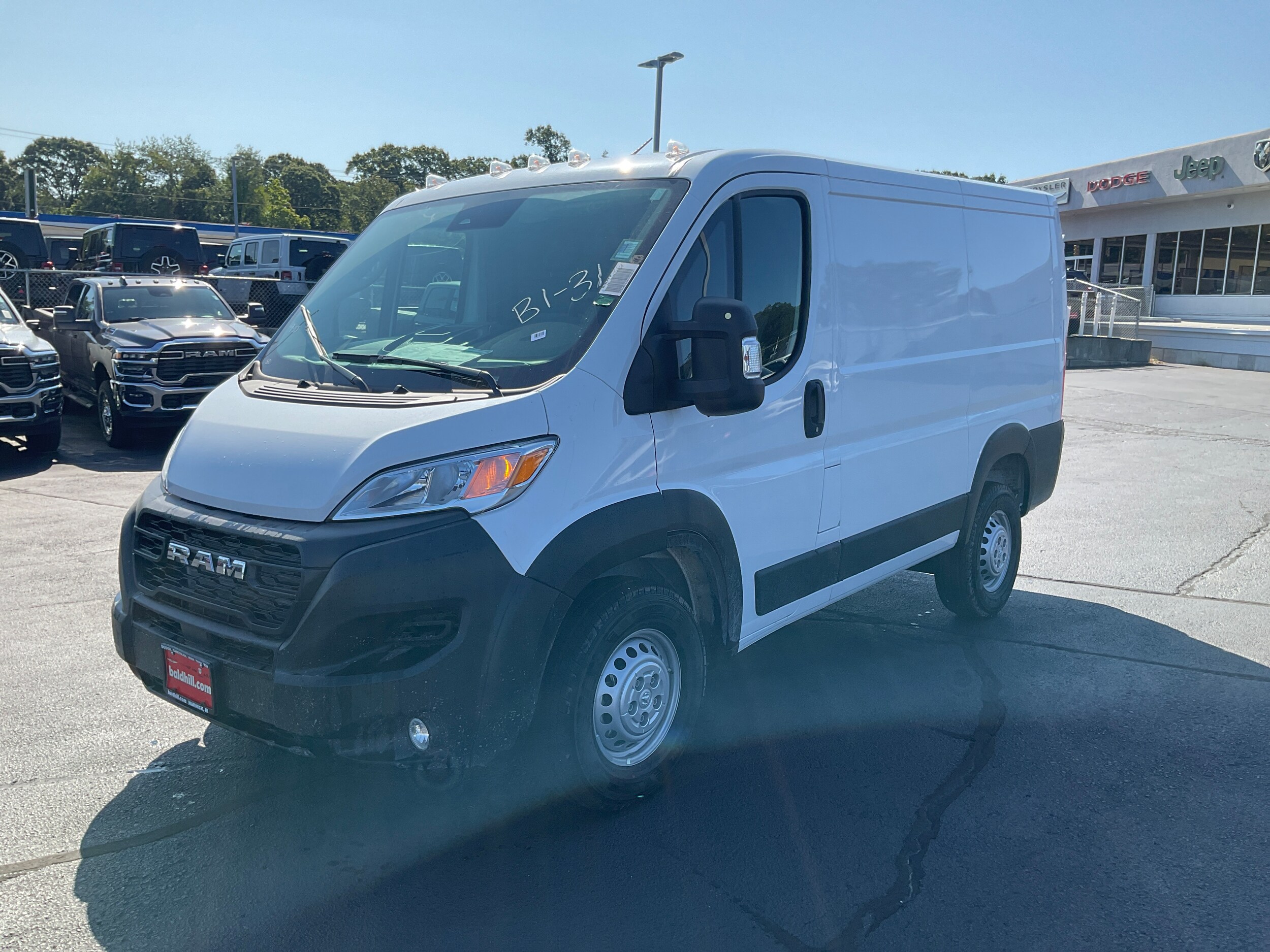 2025 Ram ProMaster 1500 Tradesman Cargo Van photo 2